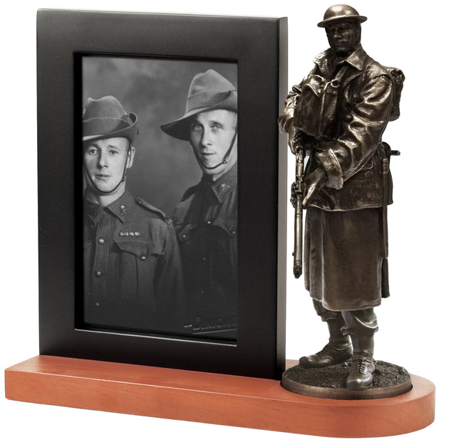 Naked Army "Bardia" - Infantryman 2nd AIF LIBYA 1941 with Photo Frame - Platatac