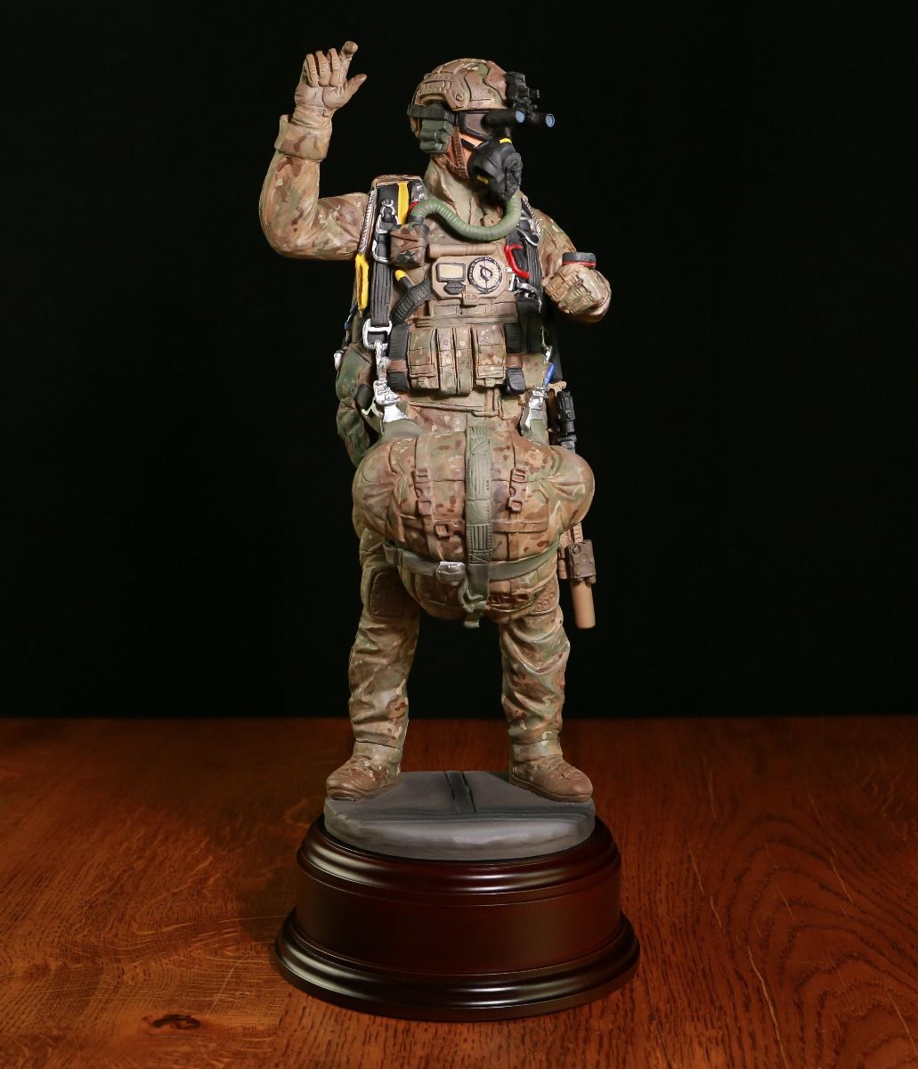 Ballantynes Special Forces HALO Military Freefall Parachutist 2023, Bronze Statue - Platatac